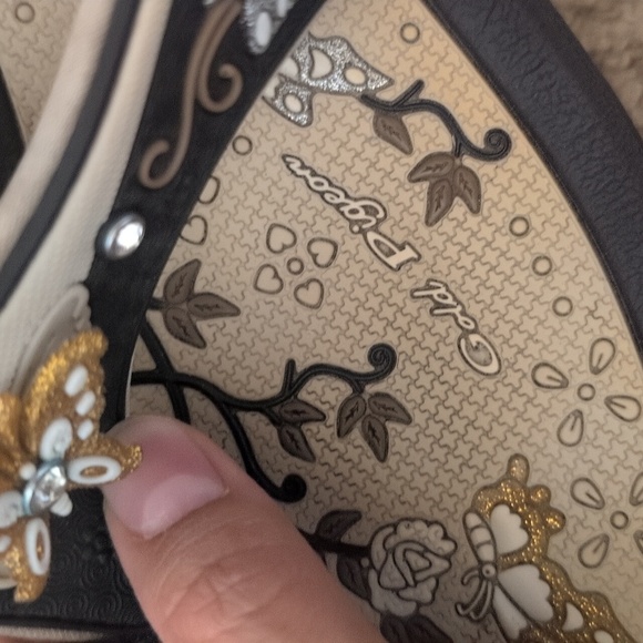 Gold Pigeon Shoes SIGNATURE Comfort Ergonomic Walking Flip Flops Y2K Butterfly - Picture 2 of 10